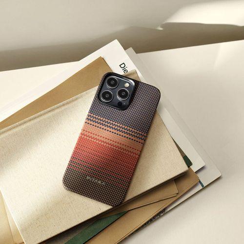 Apple iPhone 15 Pro Max Kılıf M-safe Şarj Özellikli Aramid Fiber Pitaka Tactile Woven Sunset-Moonrise Serisi Sunset Kapak