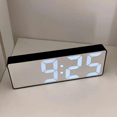 Dijital Sese Duyarlı Alarmlı Masa Saati