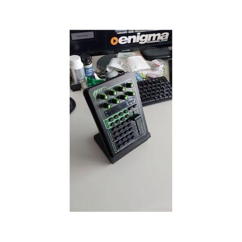 Parametrik Telefon Tablet Tutucu Remix 3D Baskı (Bu ürün Sadece Plastik parçadır - Almadan Önce Soru Sorabilirsiniz)