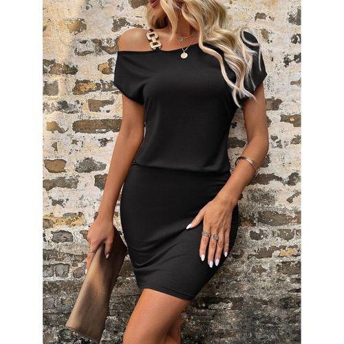 Kadın Kısa Kollu Omuzdan Açık Askılı Kısa Janjan Krep Elbise