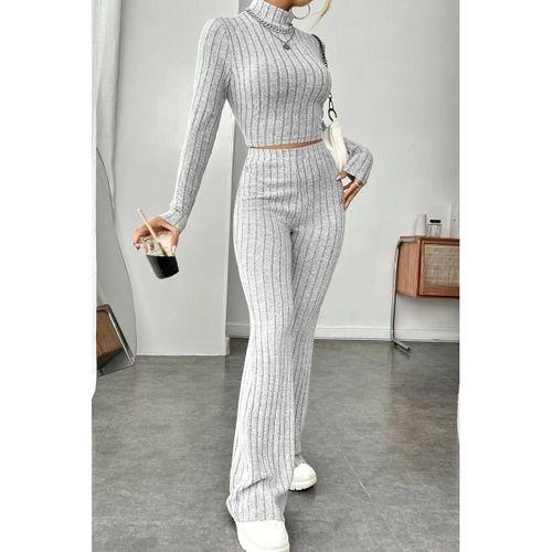 Kadın Gri Çizgili Boğazlı Crop Top Yüksek Bel Pantolon Takım Şık 2’li Set
