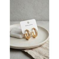 Gold Renk Zirkon Taşlı ve Geometrik Motifli Pirinç Halka Kadın Küpe