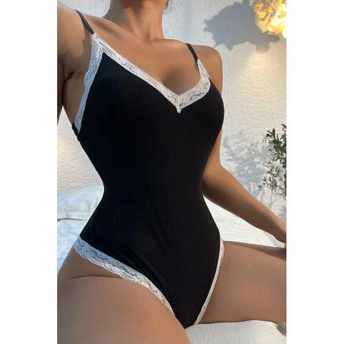 Kadın Beyaz Dantel Işlemeli Siyah Tulum Gecelik