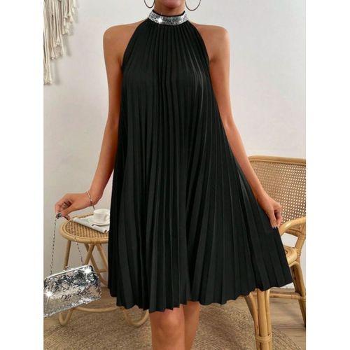 Kadın Balıkçı Yaka Omuzlardan Açık Pılelı Kısa Janjan Krep Elbise