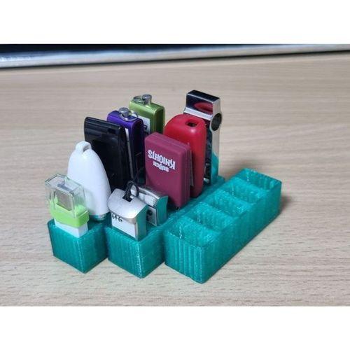 USB Düzenleyici 5 Port Basit (Bu ürün Sadece Plastik parçadır - Almadan Önce Soru Sorabilirsiniz)