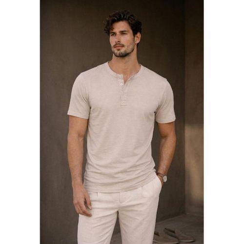 Edgar Regular Fit 3 Düğmeli Pat Flamlı Suprem Kumaş Pis Yaka Erkek T-Shirt - Çakıl