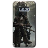 Samsung Galaxy S10e Kılıf Baskılı Kapak - Bloodborne Hunters + 5D Tam Kaplayan Cam
