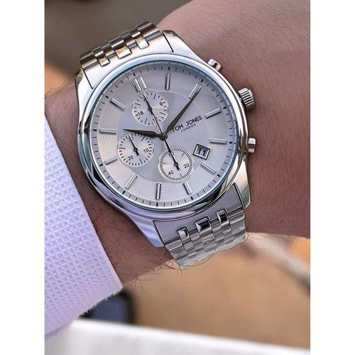 Tom Jones Bileklik Hediyeli Çelik Kordon 3 Atm Suya Dayanıklı 2 Yıl Garantili Erkek Kol Saati 10080.1