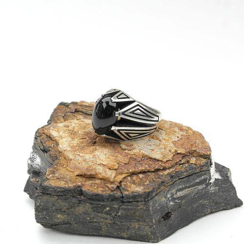 Üçgen  Mızrak Desenli Oltu Taşlı  Erkek Yüzük