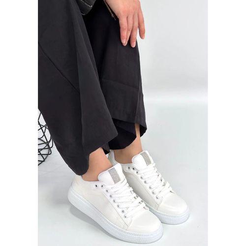 Yier Beyaz Cilt Bağcıklı Spor Ayakkabı