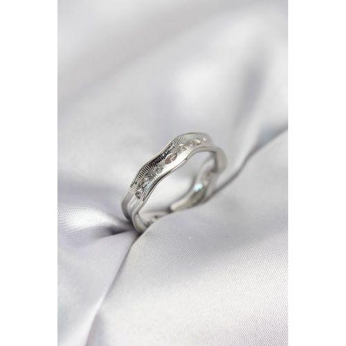 Gümüş Renk Su Damlası Model Zirkon Taşlı Kadın Yüzük