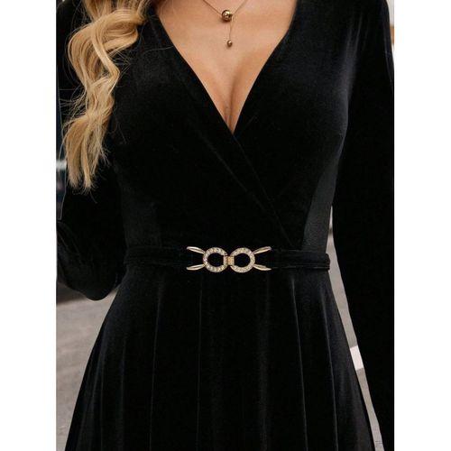 Kadın Uzun Kollu Kruvaze Yakalı Toka Detaylı Mini Kadife Elbise