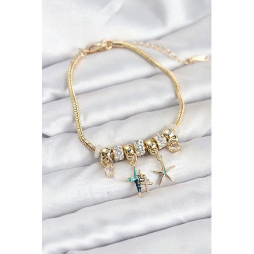 Pirinç Gold Renk Yıldız Model Charmlı Kadın Bileklik