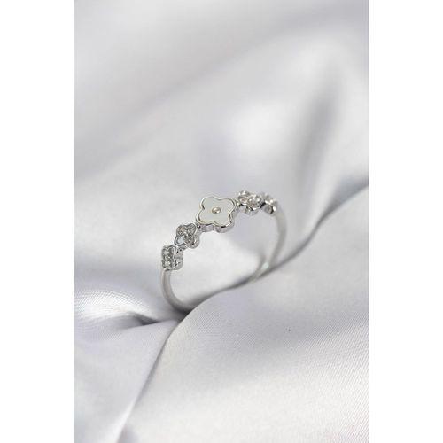 Gümüş Renk Minimal Yonca ve Zirkon Taşlı Kadın Yüzük