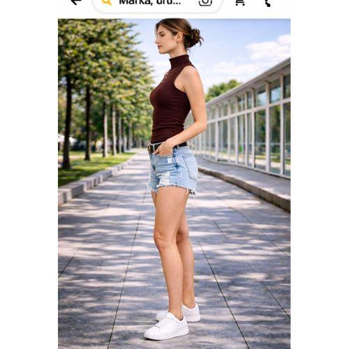 ALEXANDERGARDI Dik Yaka Kolsuz Kadın Bluz