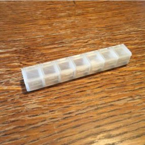 Düşük Ayak İzine Sahip Haftalık İlaç Kutusu (Bu ürün Sadece Plastik parçadır - Almadan Önce Soru Sorabilirsiniz)