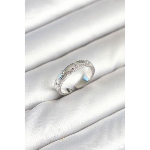 Gümüş Renk Şerit Zirkon Taşlı Kadın Yüzük