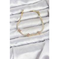 Pembe Yonca Detaylı Zirkon Taşlı Gold Renk Pirinç Su Yolu Kadın Bileklik