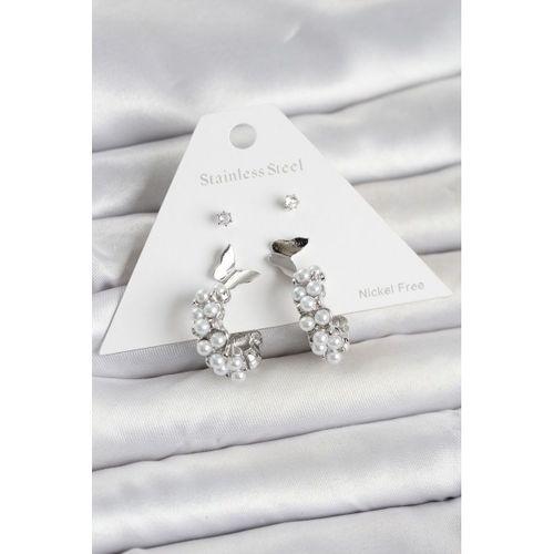 Pirinç Gümüş Renk Kelebek Detaylı Kadın Küpe Seti