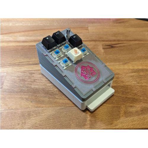 NFC Kart Tutucu Organizer – 3D Baskı Aksesuar (Bu ürün Sadece Plastik parçadır - Almadan Önce Soru Sorabilirsiniz)