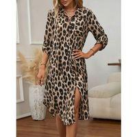 Kadın Uzun Kollu Yakalı önden Düğmeli Leopar Desenli Modal Midi Elbise