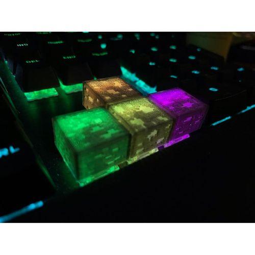 Minecraft cevheri küçük kök (Corsair K100) - 5148668