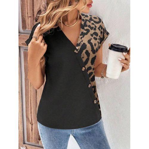 Kadın Kısa Kollu V Yakalı önden Düğmeli Leopar Desen Detaylı Viskon Bluz