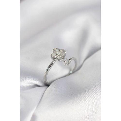 Gümüş Renk Zirkon Taşlı Yonca Model Kadın Yüzük