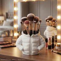 Beyaz Şişme Mont Puf Formlu Büyük Boy Makyaj Fırçalığı Masaüstü Kozmetik Düzenleyici