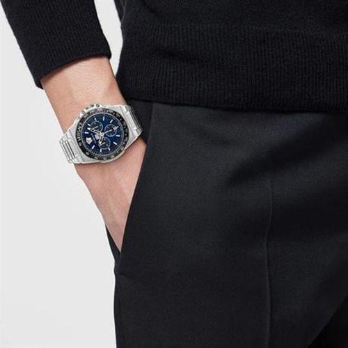 Versace VRSCVE7H00423 Erkek Kol Saati VE7H00423