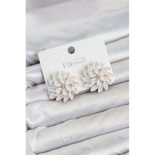 Beyaz Renk Kristal Taşlı Çiçek Model Kadın Küpe