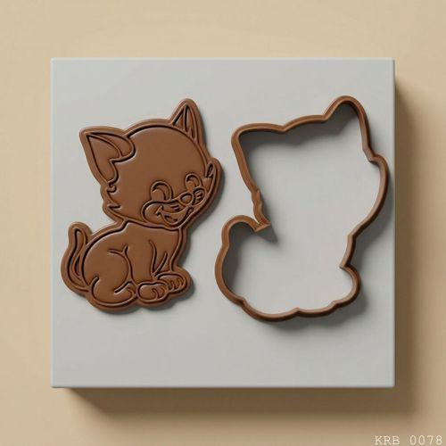 Sevimli Oturan Kedi Hamur Şekillendirici Kurabiye Oyun Hamuru Kalıbı 9 cm