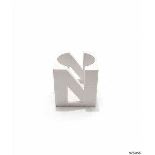 Beyaz Harf Seklinde Mini Dekoratif Saksi Kisiye Ozel Bas Harf Tasarim Masa Ustu Ofis Dekoru 7 Cm