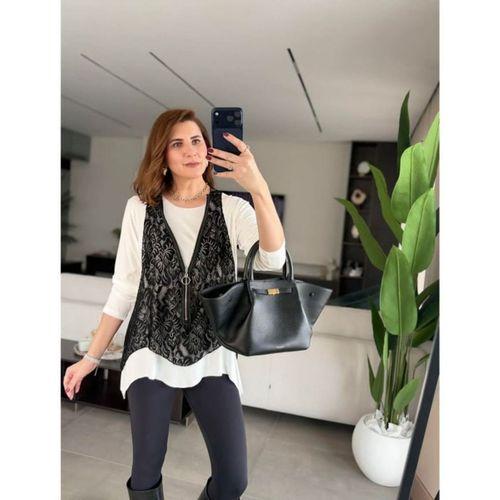 Kadın Uzun Kollu Asimetrik Kesim Bluz Ve Dantel Güpür Transparan Detay Fermuarlı Yelek Ikili Takım