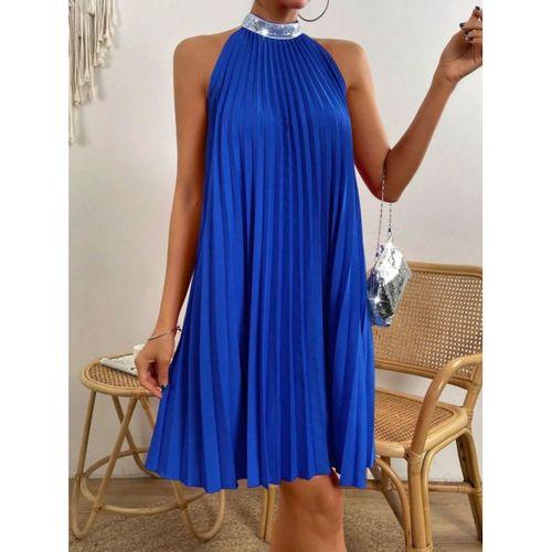 Kadın Balıkçı Yaka Omuzlardan Açık Pılelı Kısa Janjan Krep Elbise