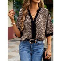 Kadın Kısa Kollu önden şerit Detaylı Desenli Sandy Bluz