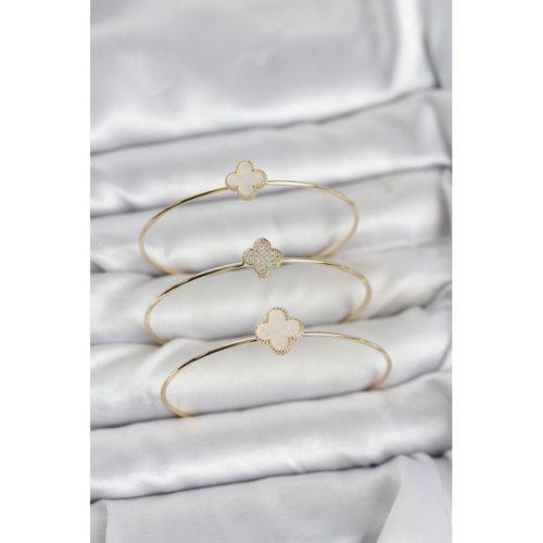 Gold Renk Yonca Model Zirkon Taşlı 3'lü Kadın Bileklik Kombini