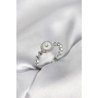 Gümüş Renk Sedefli Yıldız Model Zirkon Taşlı Kadın Yüzük