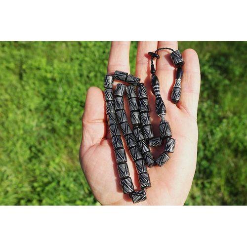 Kesme Piramit Zikzak İşlemeli Oltu Taşı  Tespih