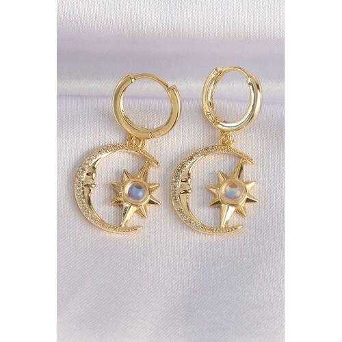 Pirinç Gold Renk Zirkon Taşlı Yıldızlı Ay Tasarım Küpe