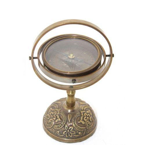 Pirinç Masa Üstü Pusula