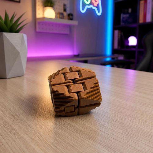 Sonsuzluk Küpü (Infinity Cube) Üçgen Kahverengi Stres Oyuncağı