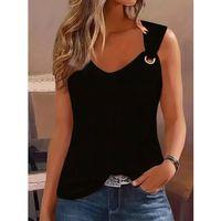 Kadın Askılı V Yaka Kuş Gözü Detaylı Viskon Bluz