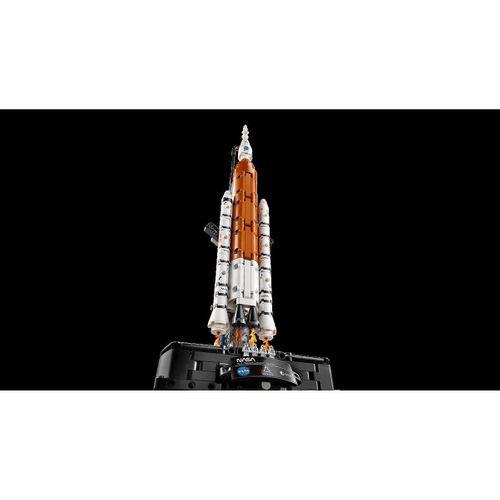 Lego Technic NASA Artemis Uzay Fırlatma Sistemi Roketi 42221