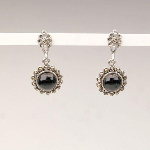 Papatya Model Oltu Taşlı Küpe