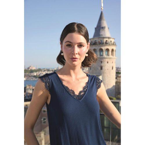 Yaprak Desenli Ve Dantelli 3'lü Pijama Takımı