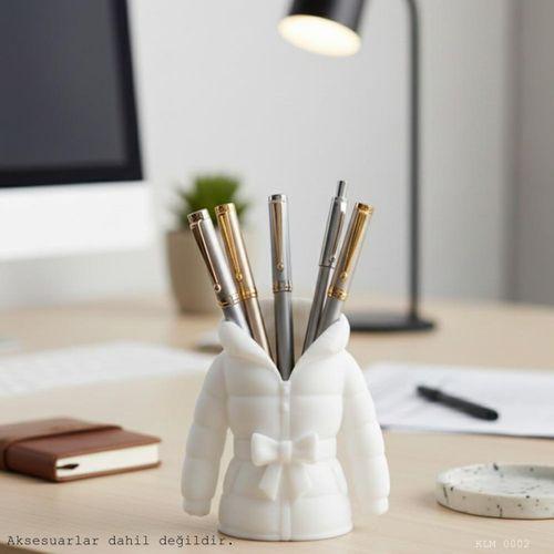 Beyaz Kapüşonlu Fiyonklu Bayan Mont Formlu  Kalemlik Masaüstü Plastik Düzenleyici