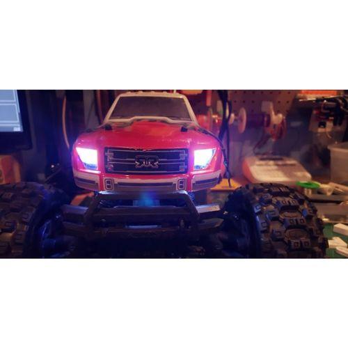 Arrma Granite Işıklar (Bu ürün Sadece Plastik parçadır - Almadan Önce Soru Sorabilirsiniz)