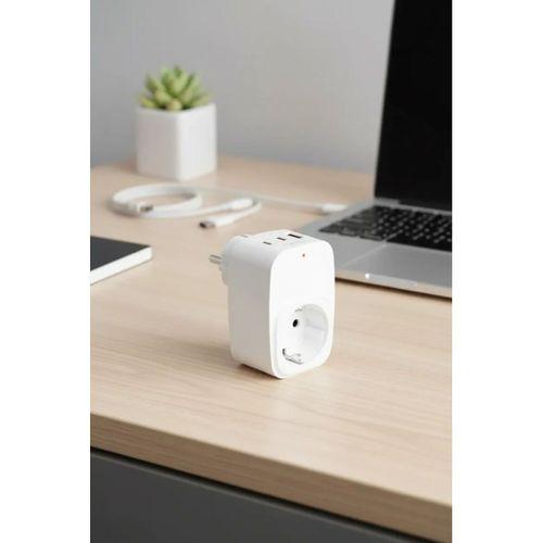 Tekli Yüksek Voltaj Korumalı Duvar Prizi 2x Type-c 1x Usb Çıkışlı Priz Grup Priz Çoğaltıcı Beyaz