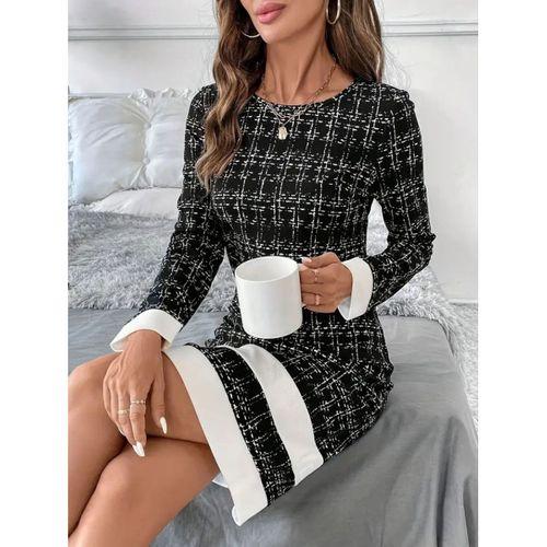 Kadın Uzun Kollu Yuvarlak Yaka Etek Ucu şerit Detaylı Kısa Dokuma Elbise